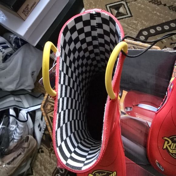 Western Chief Kids Lightning McQueen Red Rain Boots - Picture 9 of 10